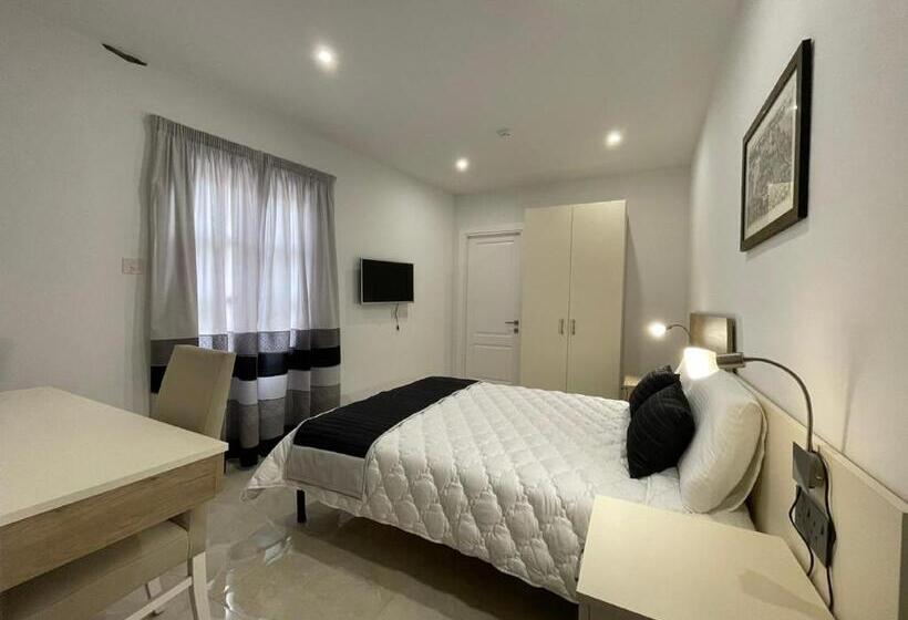 Standard Room with Balcony Side Sea View, La Reggia Seaview Guesthouse