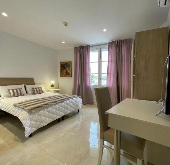 اتاق استاندارد با بالکن و چشم‌انداز دریا, La Reggia Seaview Guesthouse
