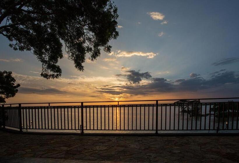 اتاق استاندارد با تخت بزرگ, Olu Villa Resort