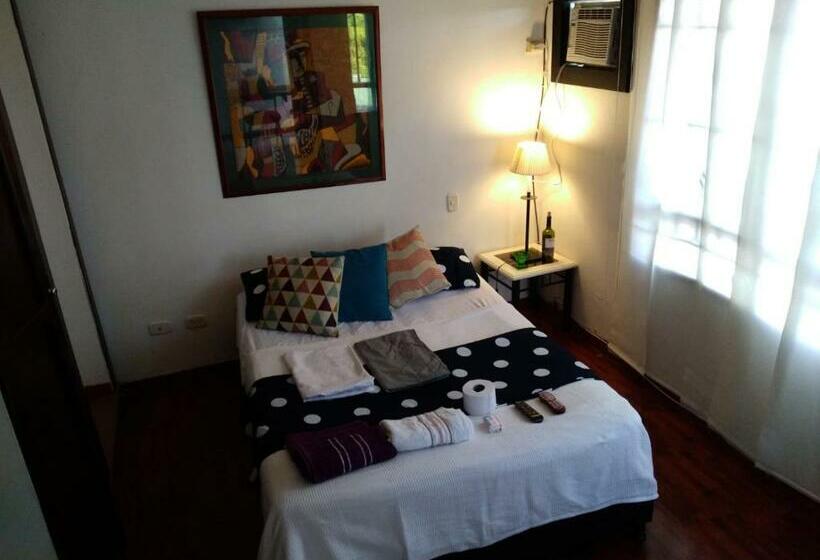 سوییت لوکس, Casa Hotel Mi Huila