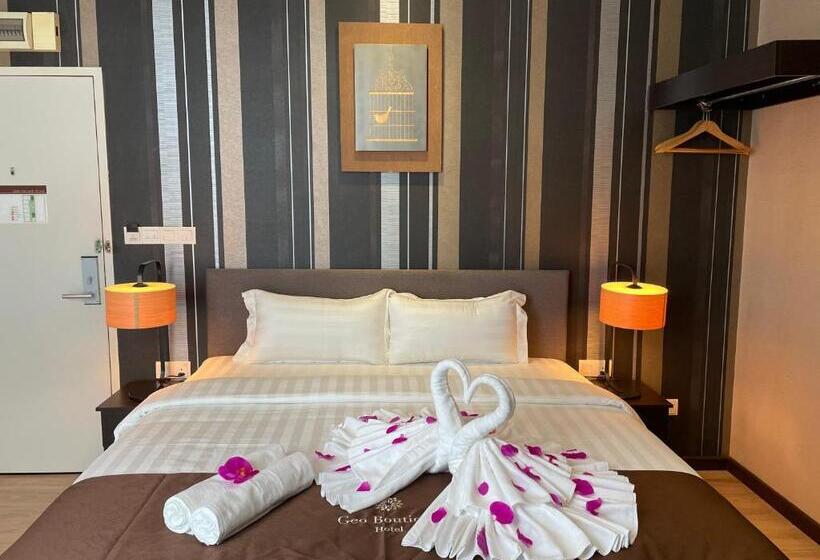 اتاق لوکس با تخت بزرگ, Geo Boutique Hotel   Seri Kembangan