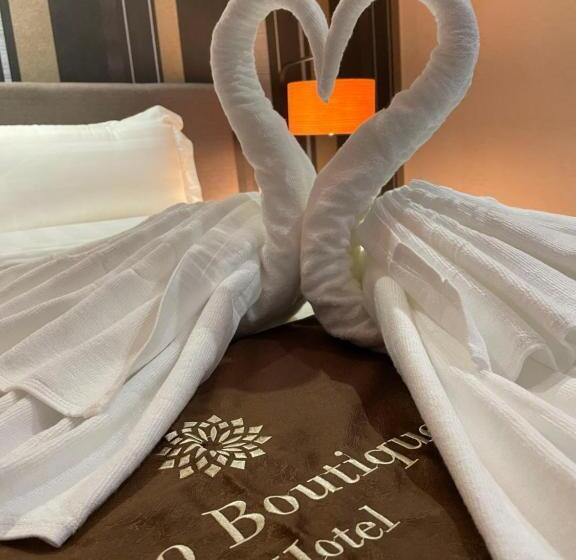 اتاق لوکس با تخت بزرگ, Geo Boutique Hotel   Seri Kembangan