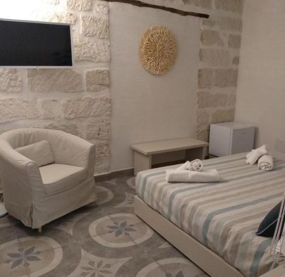 اتاق راحتی سه تخته, 7palazzi
