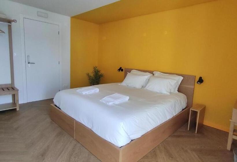 발코니 디럭스 룸, Mid Atlantic Boutique Hostel