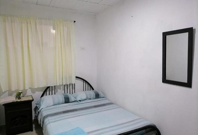اتاق اکونومی, Casa El Prado Hostal