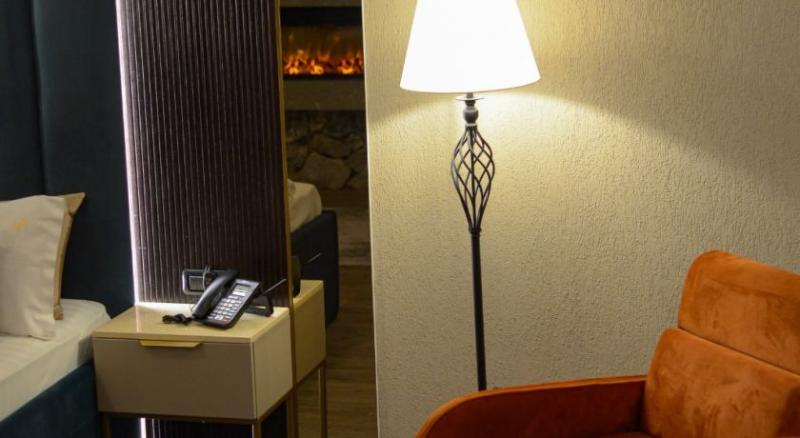سوئیت جونیور با چشم‌انداز کوهستان, Elexus Apartments Poiana Brasov
