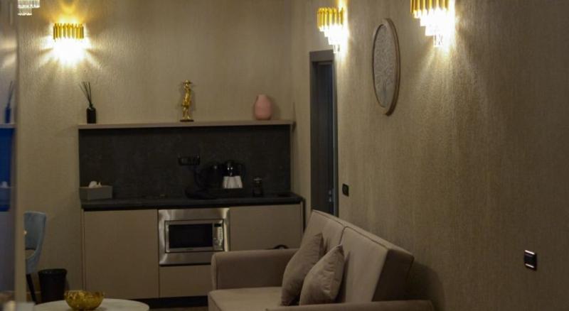 سوئیت جونیور با چشم‌انداز کوهستان, Elexus Apartments Poiana Brasov