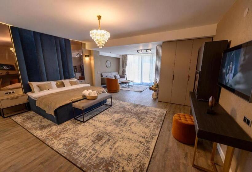 سوئیت رویال, Elexus Apartments Poiana Brasov
