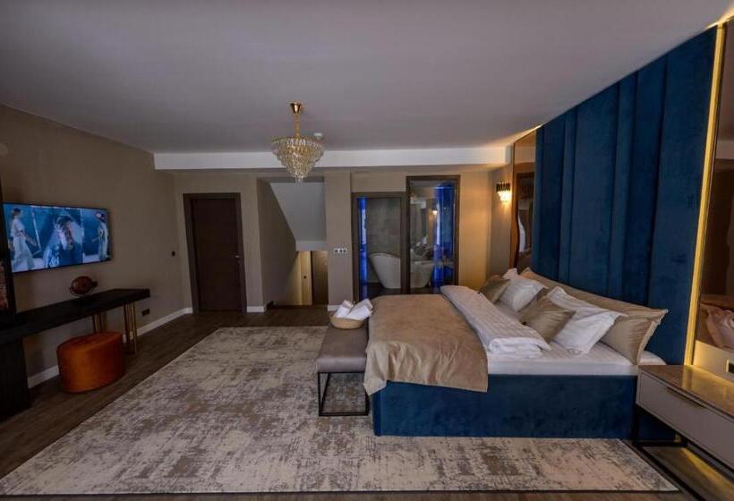 سوئیت رویال, Elexus Apartments Poiana Brasov