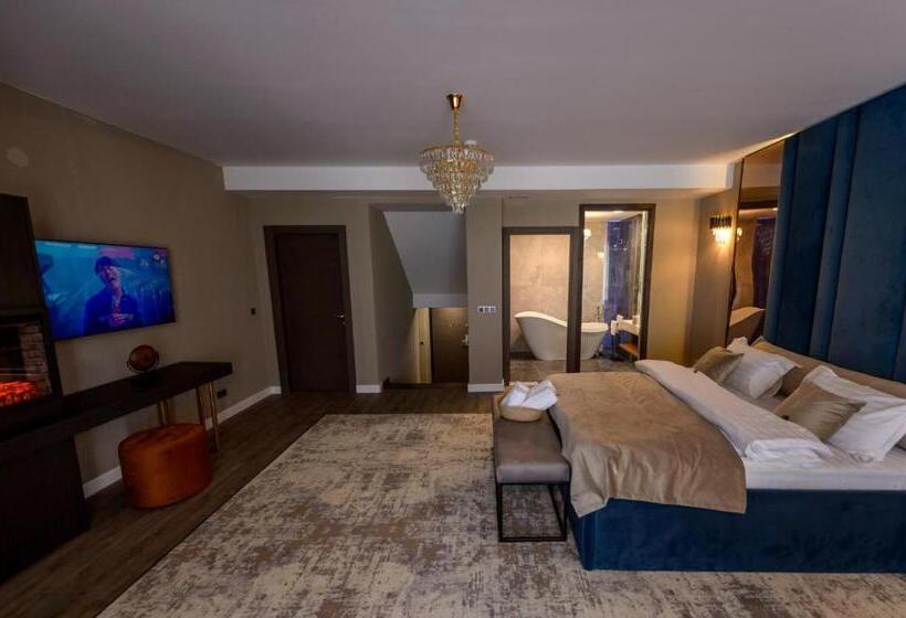 سوئیت رویال, Elexus Apartments Poiana Brasov