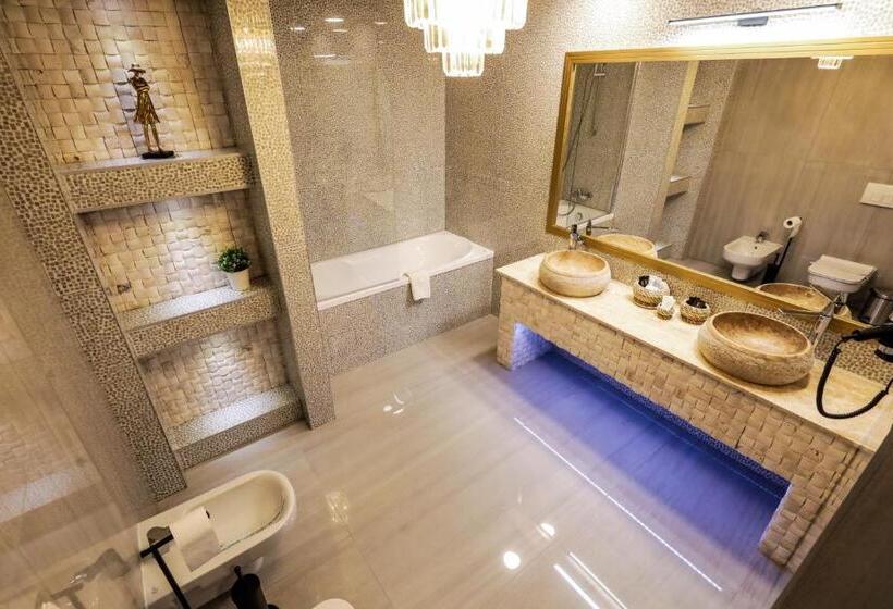 سوئیت جونیور با چشم‌انداز کوهستان, Elexus Apartments Poiana Brasov