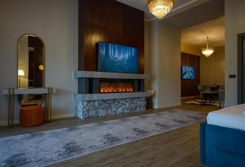 سوئیت جونیور با چشم‌انداز کوهستان, Elexus Apartments Poiana Brasov