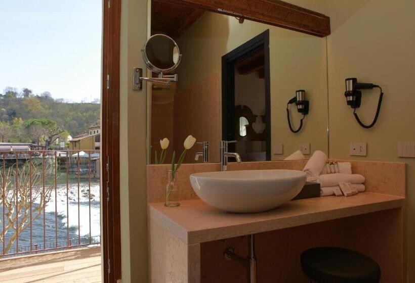 سوئیت با چشم‌انداز رودخانه, Corte Regia Relais & Spa
