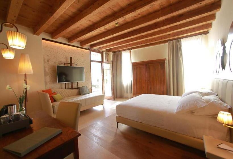 سوئیت با چشم‌انداز رودخانه, Corte Regia Relais & Spa