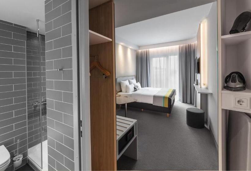 اتاق استاندارد, Holiday Inn Express Düsseldorf   Hauptbahnhof, An Ihg
