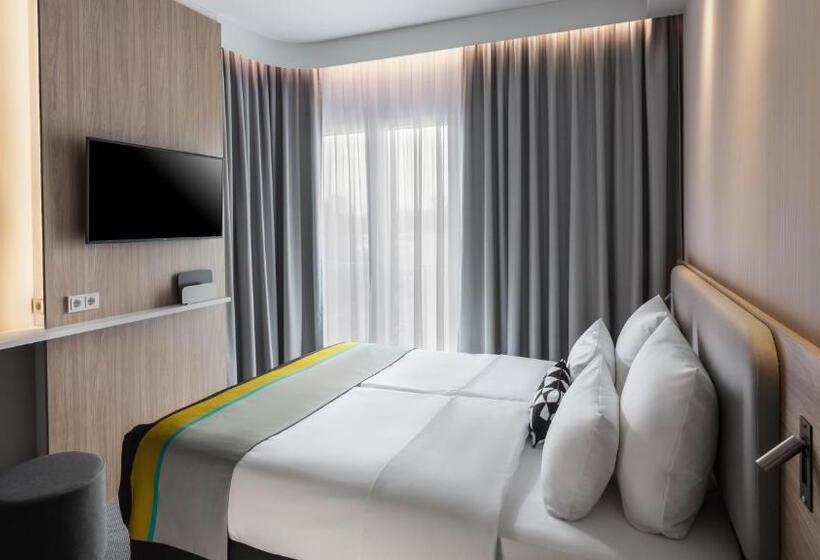 اتاق استاندارد, Holiday Inn Express Düsseldorf   Hauptbahnhof, An Ihg