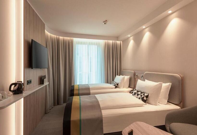 اتاق استاندارد, Holiday Inn Express Düsseldorf   Hauptbahnhof, An Ihg