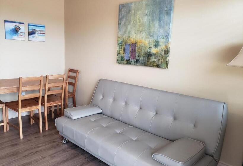 سوئیت 2 خوابه, Parlee Beach Motel