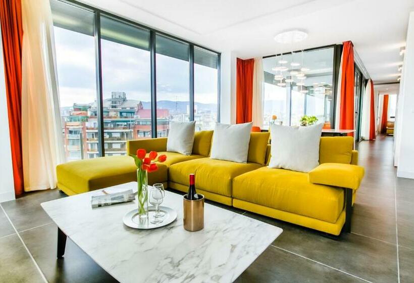 Deluxe Apartement met 3 Slaapkamers, Cosmo Apartments Sants