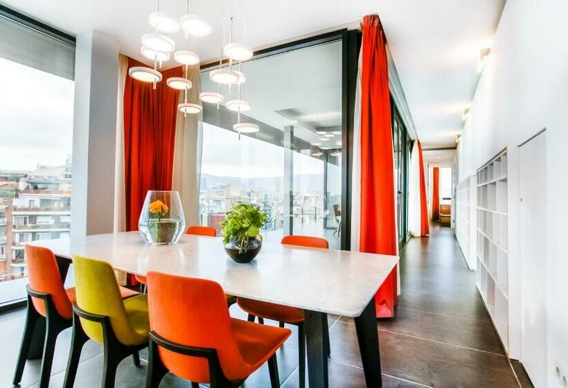 Deluxe Apartement met 3 Slaapkamers, Cosmo Apartments Sants