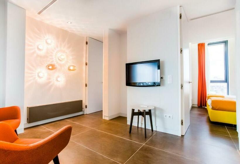 3-Bedroom Deluxe Apartment, Cosmo Apartments Sants