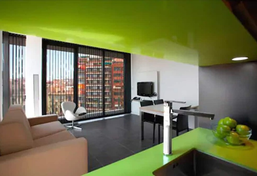 Penthouse Room, Cosmo Apartments Sants