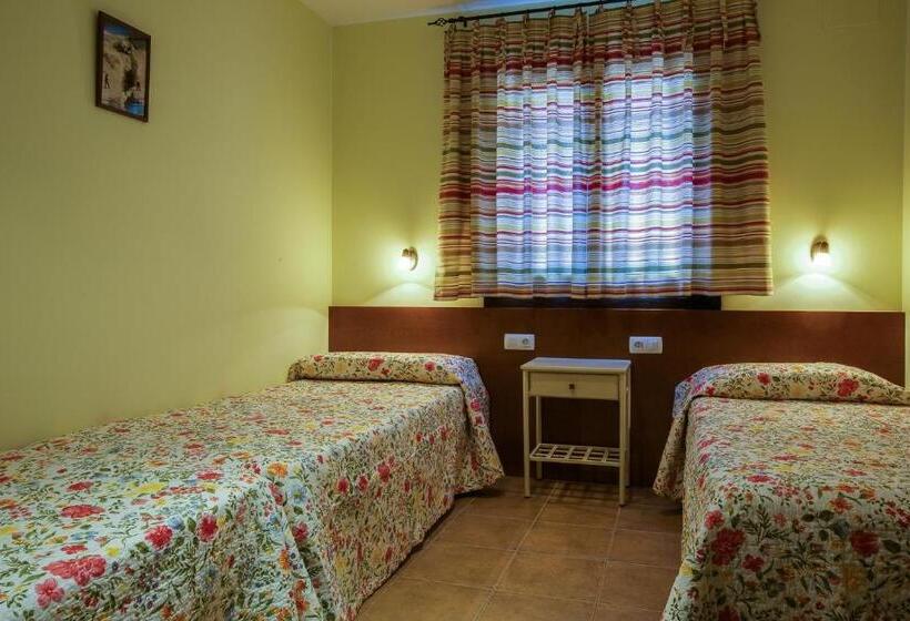 اتاق استاندارد سه نفره, Hostal Parque Natural