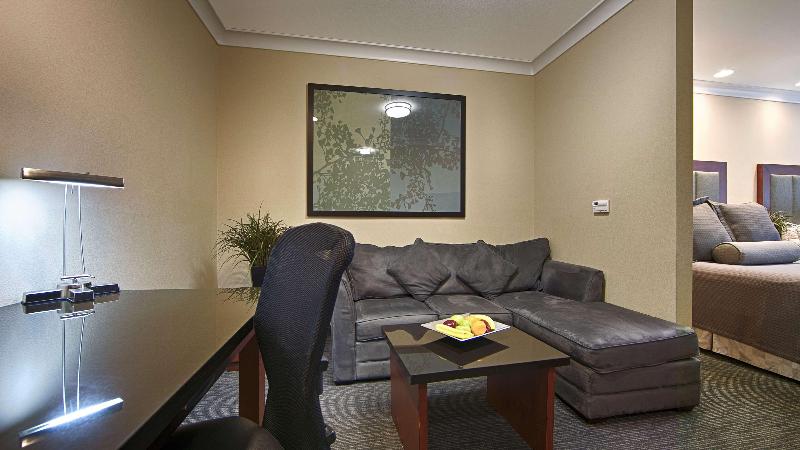 سوئیت برای معلولان, Best Western Plus Avita Suites