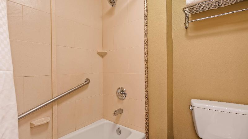 سوئیت برای معلولان, Best Western Plus Avita Suites