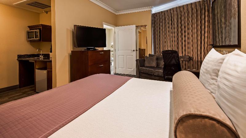 سوئیت برای معلولان, Best Western Plus Avita Suites