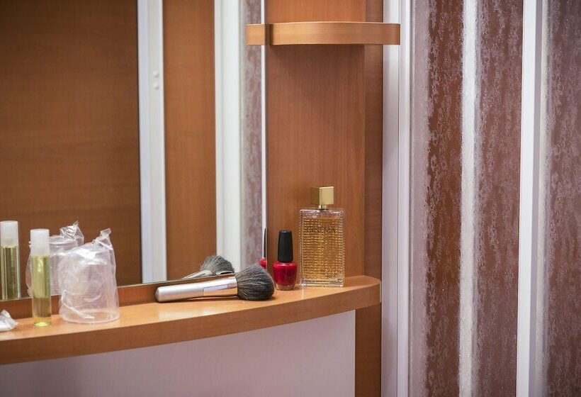 اتاق استاندارد, Brit Hotel Rennes Le Castel