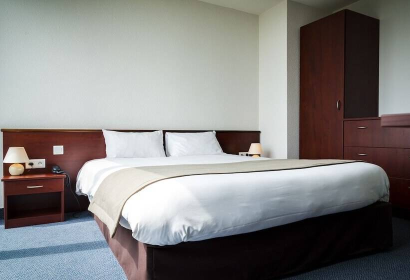 اتاق راحتی, Brit Hotel Confort Saint Brieuc Langueux