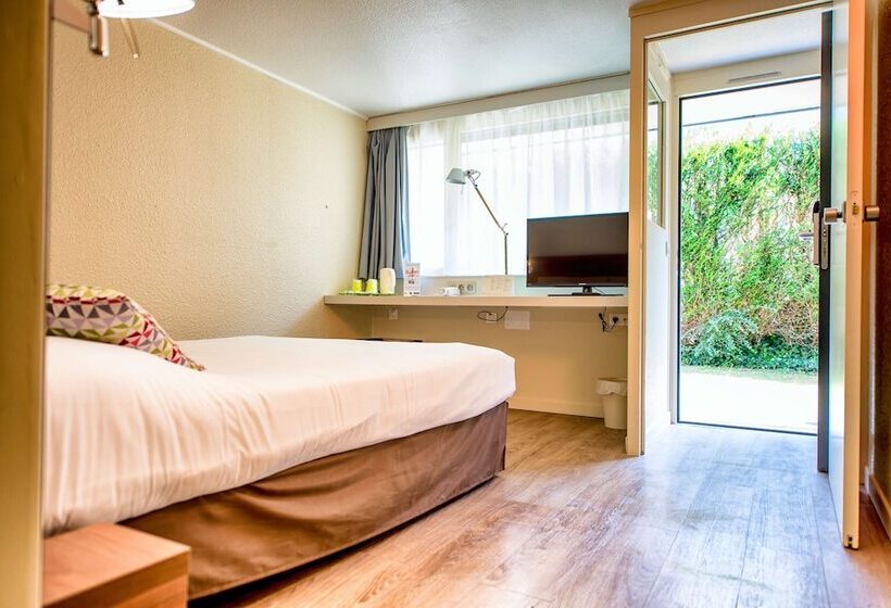 اتاق استاندارد, Campanile Deauville  Saint Arnoult