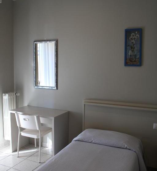 اتاق استاندارد یک نفره, Delfina