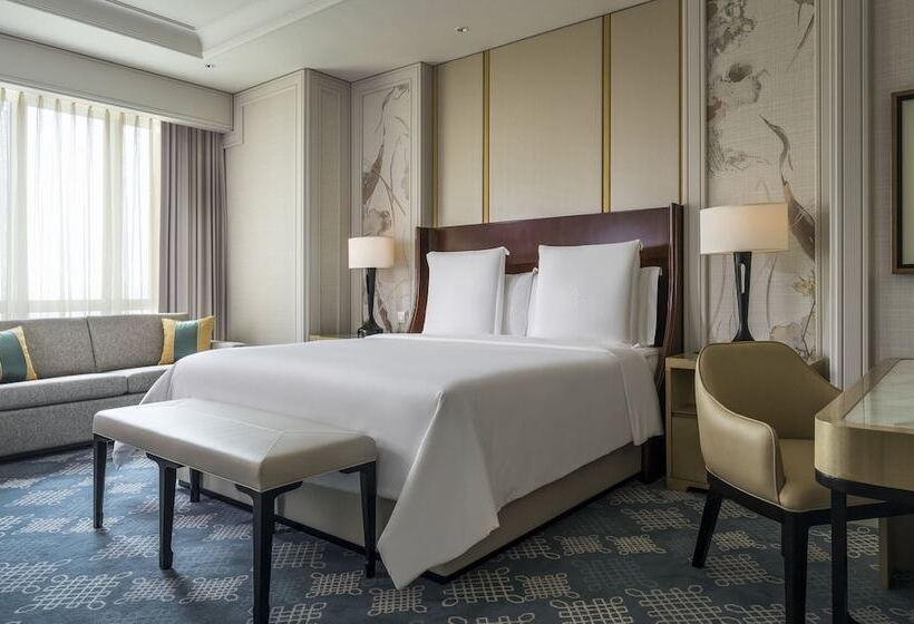 سوئیت سلطنتی 2 خوابه, Four Seasons Hotel Macao