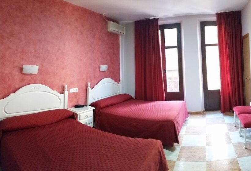 Quarto Triplo Standart, Hostal Sonia