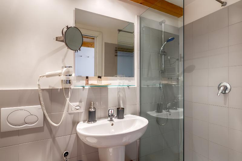 اتاق استاندارد یک نفره, Ht Residence Maximus