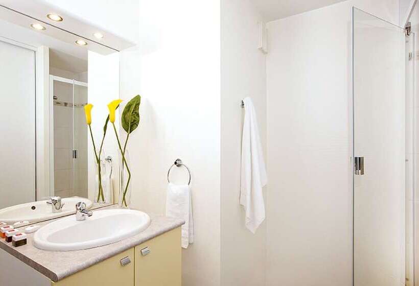 استودیوی استاندارد, Séjours & Affaires Rennes Villa Camilla