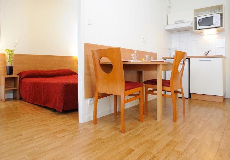 استودیوی استاندارد, Séjours & Affaires Rennes Villa Camilla