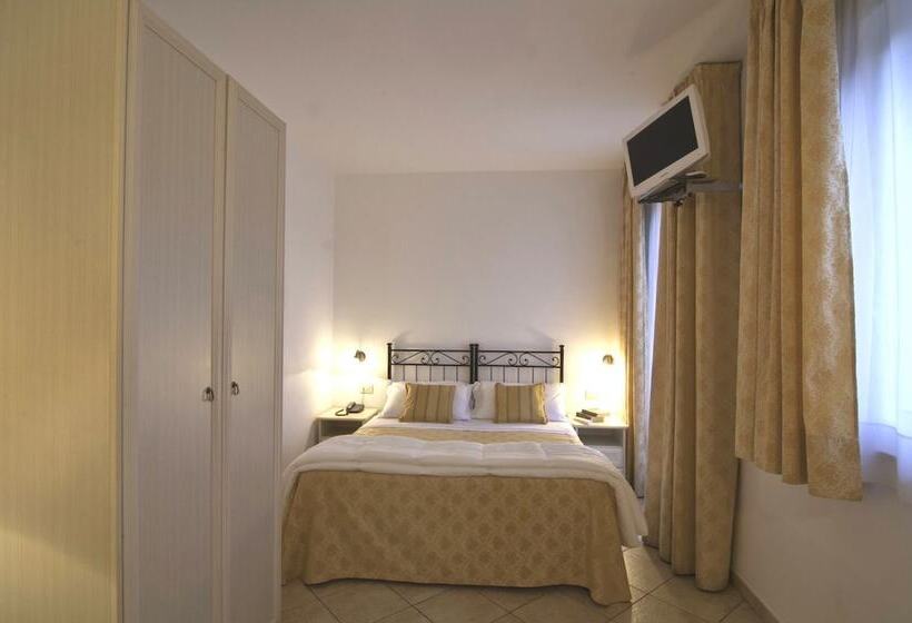 Standard Single Room, Sylesia