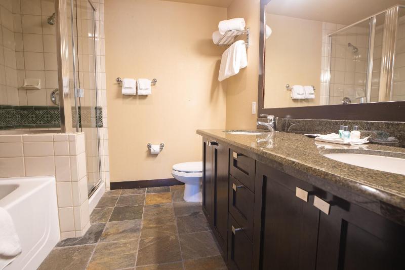 2 Bedroom Premium Apartment, The Village At Palisades Tahoe