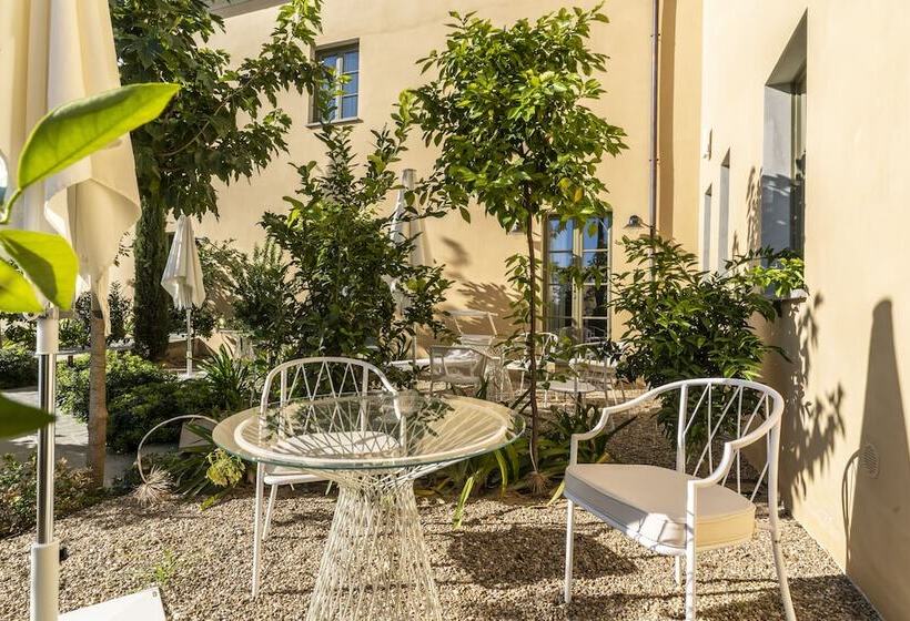 اتاق لوکس, Villa Petriolo