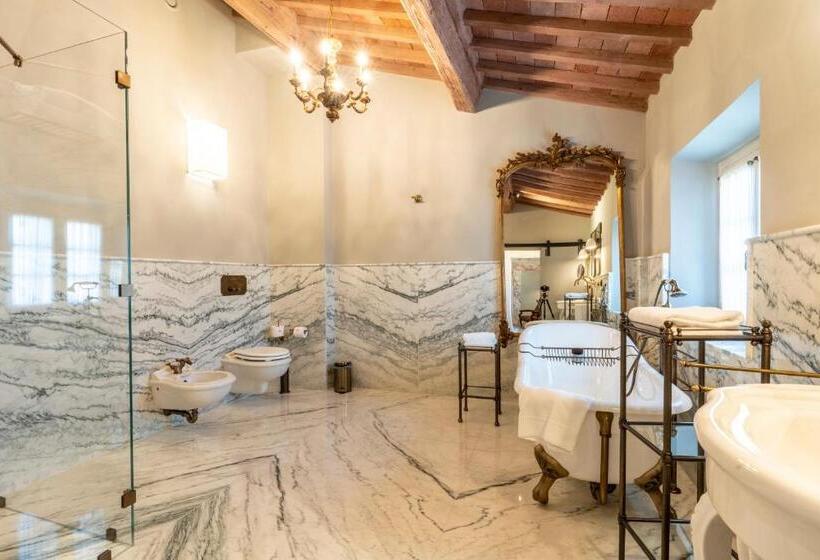 سوییت سوپریور, Villa Petriolo