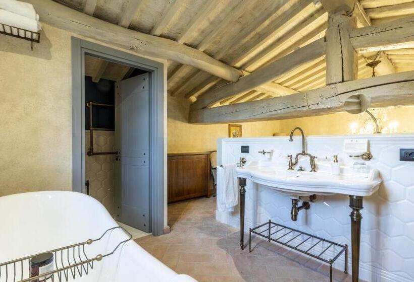 سوییت دوبلکس, Villa Petriolo