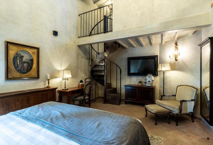 سوییت دوبلکس, Villa Petriolo