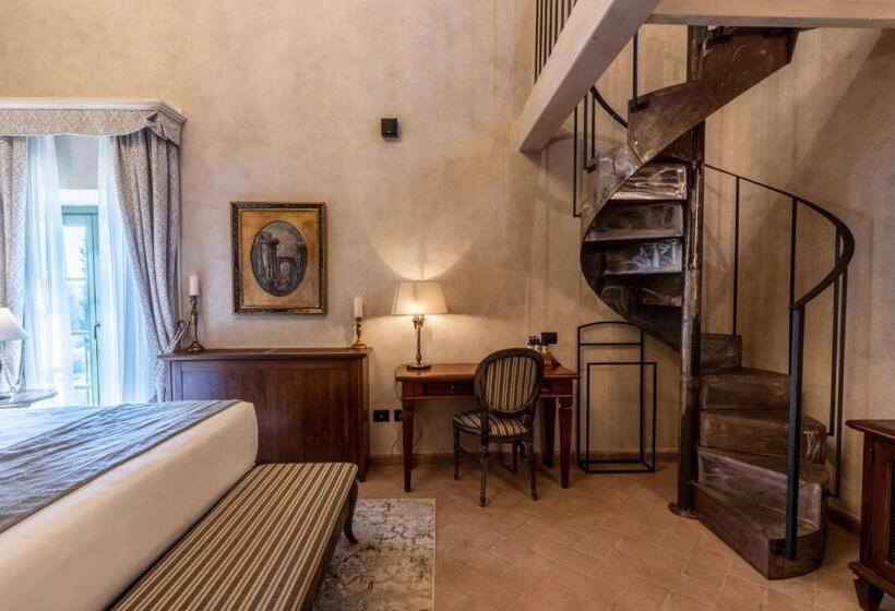 سوییت دوبلکس, Villa Petriolo