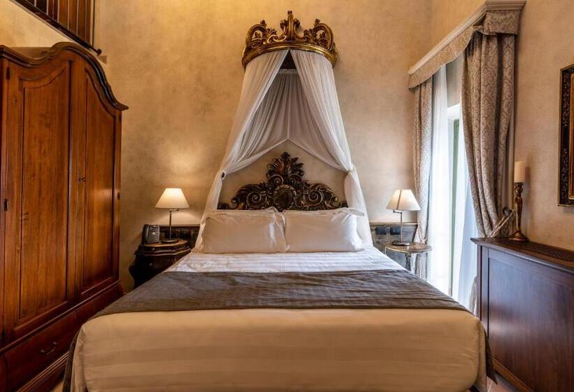سوییت دوبلکس, Villa Petriolo