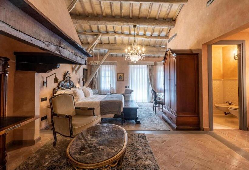 Suite with Terrace, Villa Petriolo