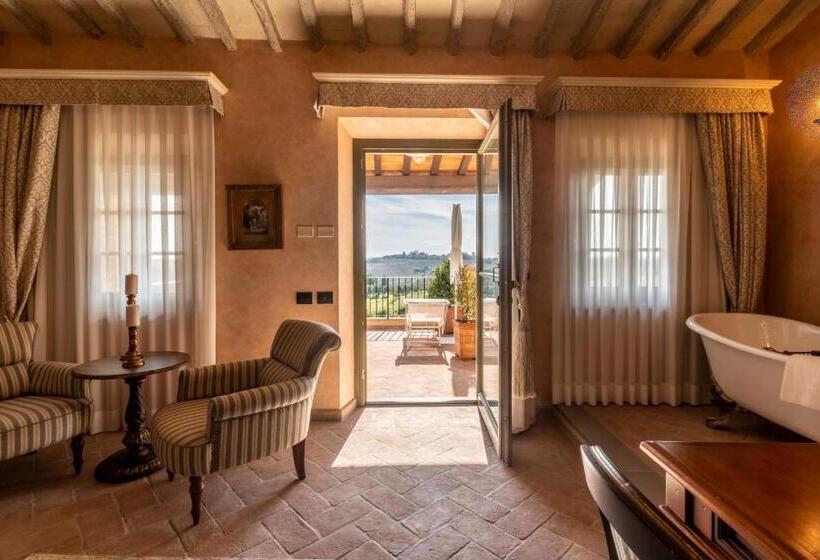 Suite with Terrace, Villa Petriolo