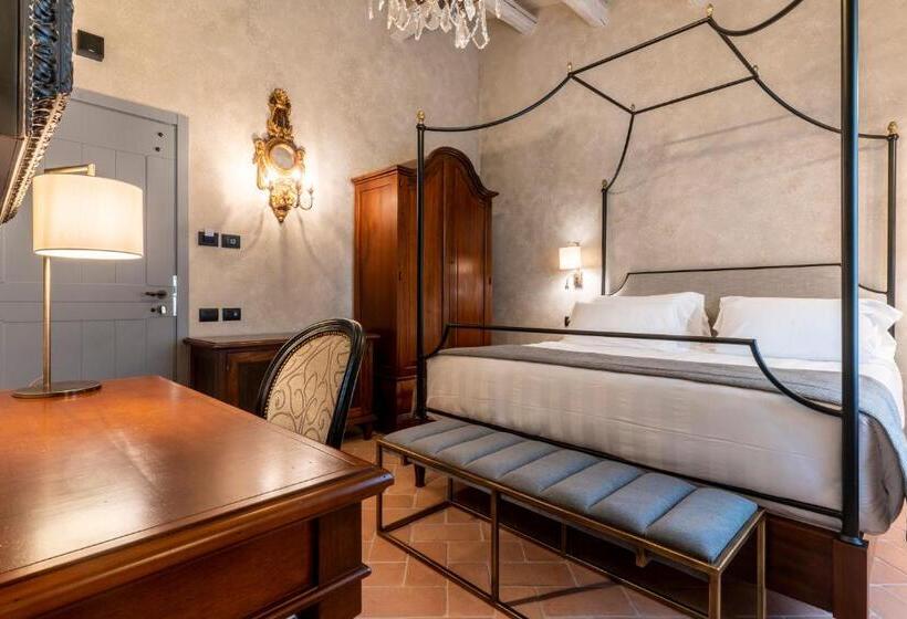 سوییت جونیور, Villa Petriolo